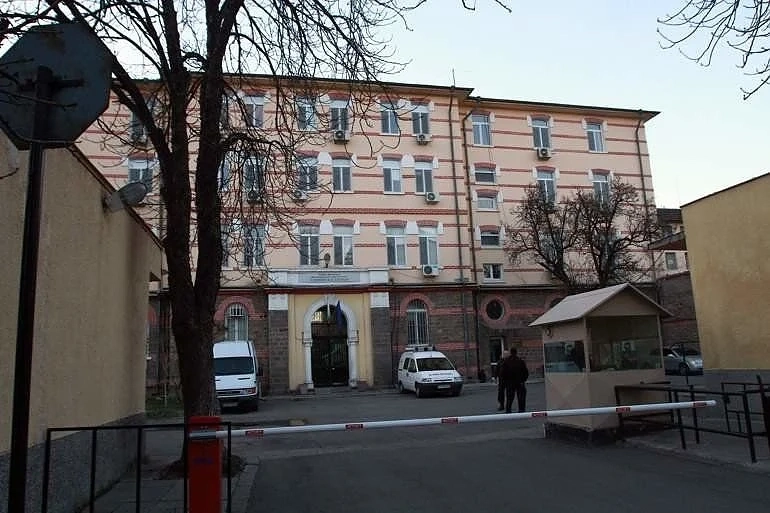 Няма следа от опасните бегълци от затвора, бивш шеф в МВР поиска да се върне смъртното наказание