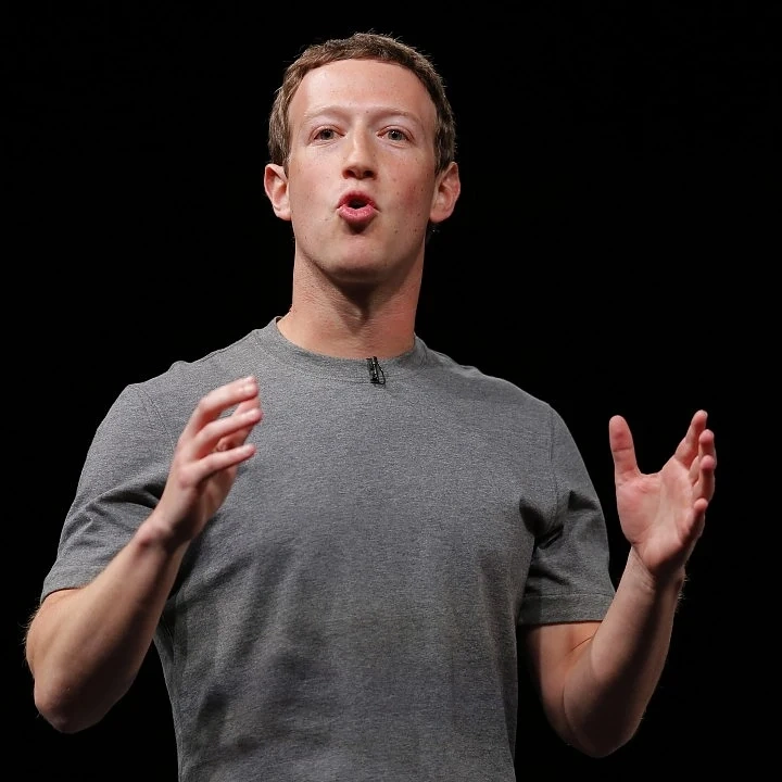 Facebook изтри руски страници и акаунти