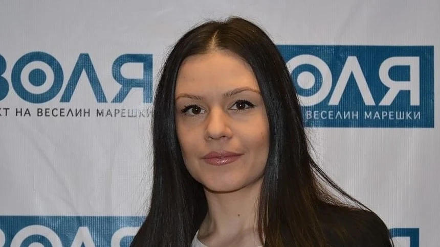 Последният, 240-и, депутат - Елена Аксиева от \