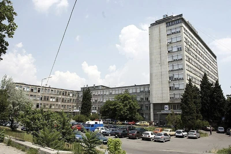 Мъж простреля жена си с пушка в Св. Влас и се гръмна в главата