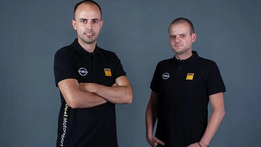 Български екипаж ще дебютира в Opel Adam Cup