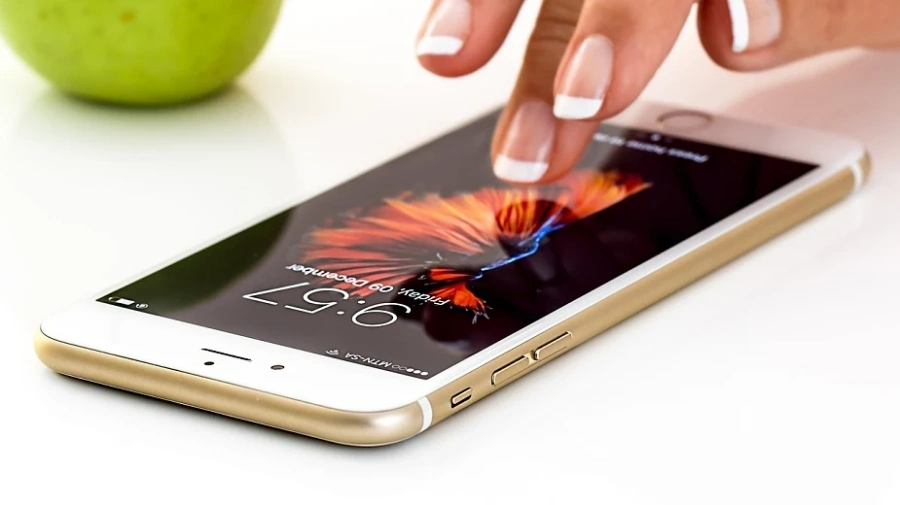 Apple планира да използва OLED дисплеи в новите си модели