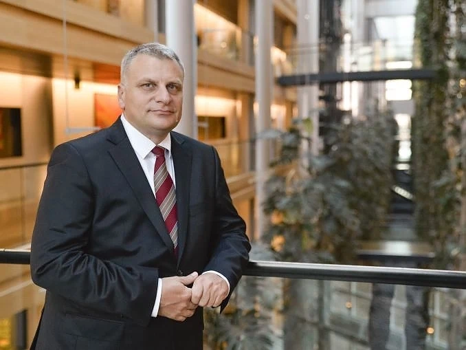 Петър Курумбашев: Твърде рано е да бием тъпан по отношение на Пакета за мобилност