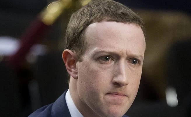 Facebook публикувал личните постове на 14 млн. души