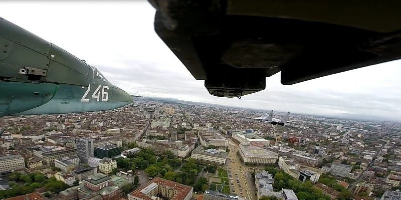 БСП подкрепи кабинета за купуване на нова военна техника за 3 млрд. лв.