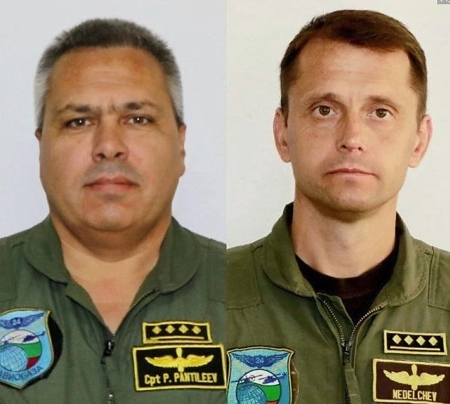 С военни почести изпращаме загиналите военни пилоти