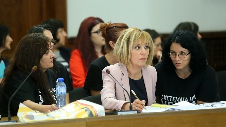 Oмбудсманът Мая Манолова: Ще стоя до протестиращите майки докрай
