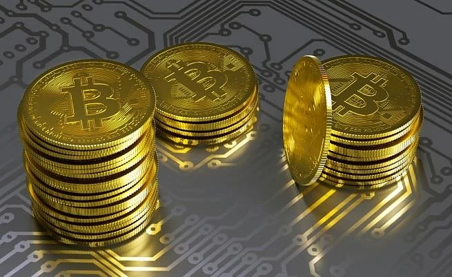 Биткойн измама заплашва с фалшиви секс записи
