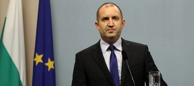 Радев разтревожен от действията на правителството заради чумата