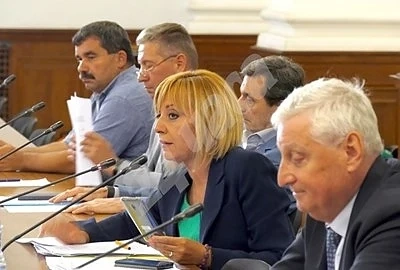 Мая Манолова: Отстраниха ме незаконно от заседанието на тристранния съвет