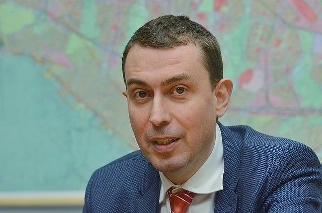 Без фризери и барбекюта по тротоарите в София, светещи реклами - само в пешеходните зони