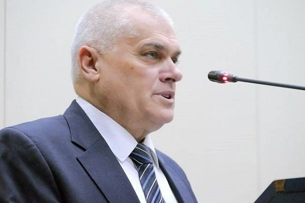 Заплатите в МВР са ниски, отчете министър Радев