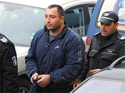 Спецакция в Бургас: Задържани са хора от бандата на Митьо Очите