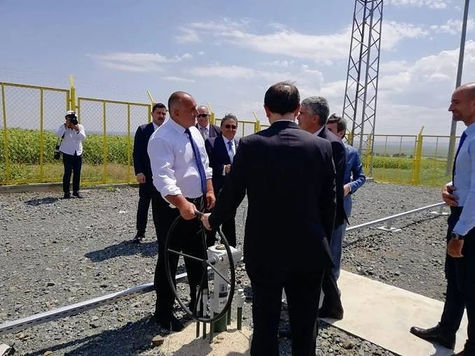 Бойко Борисов и турският енергиен министър завъртяха крана на транзитния газопровод за Турция