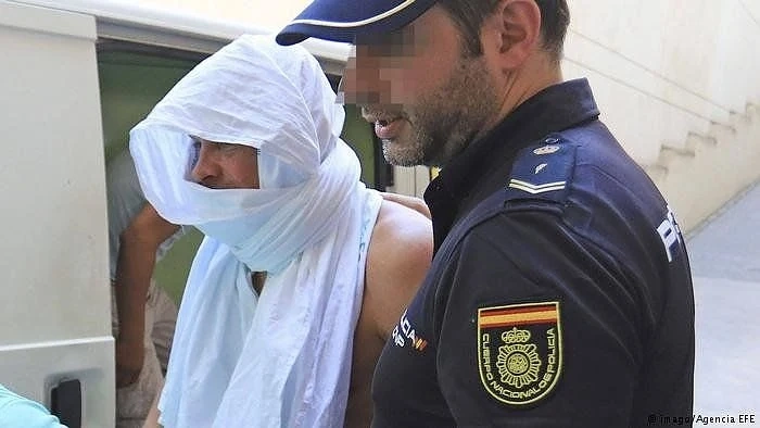 Победител в Тур дьо Франс арестуван за нападание с метла