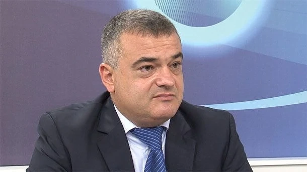 Лъчезар Динев: \