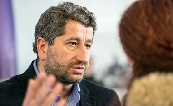 Христо Иванов: Борисов да свика Съвета по сигурността заради срива на Търговския регистър