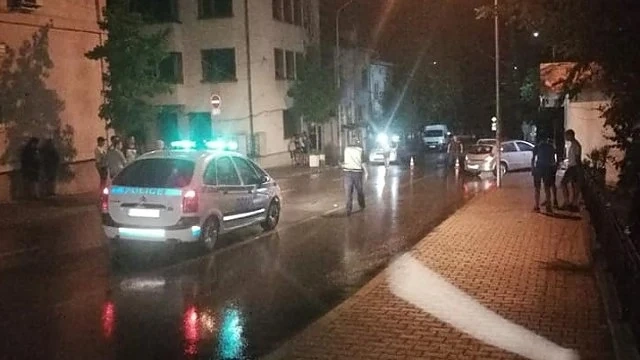 Трима младежи са прегазени на тротоар от автомобил в Петрич