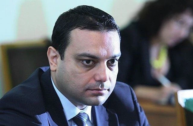 Демократична България: Московски да подаде оставка