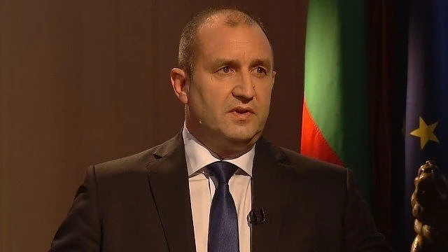 Радев: Да пазим авторитета на Плевнелиев, ако той не знае как