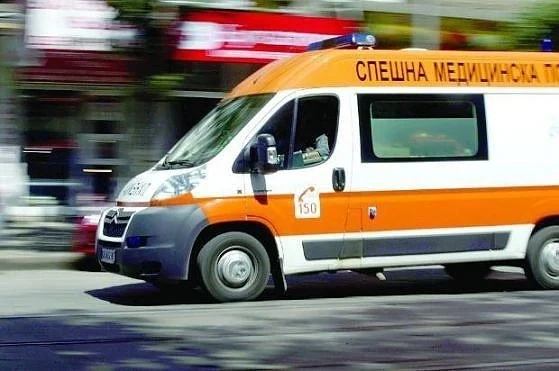 4-годишно дете подкара кола и прегази баба си в Благоевградско