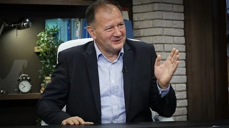 Миков: Нинова управлява еднолично. Има напрежение в БСП