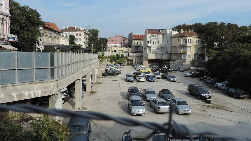 Съветниците във Варна разрешиха на кмета да купи за 43 млн. лв. \