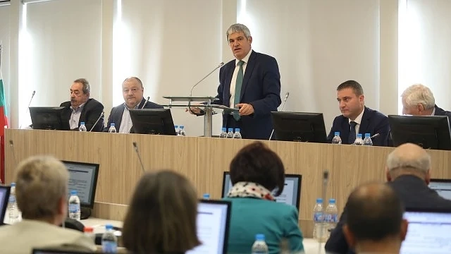 КНСБ обяви Проектобюджет 2019 за най-добрия на Борисов