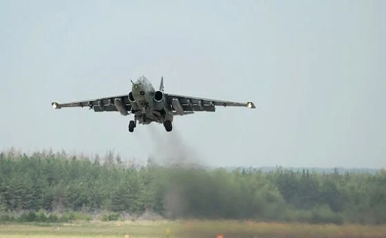 Каракачанов излъгал за ремонта на Су-25