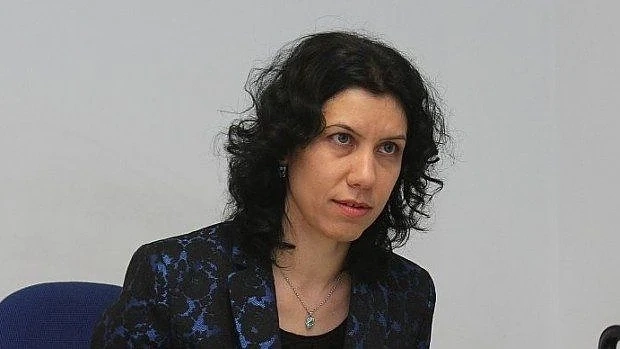 Каракачанов е в основата на продажбата на гражданство, твърди Катя Матева