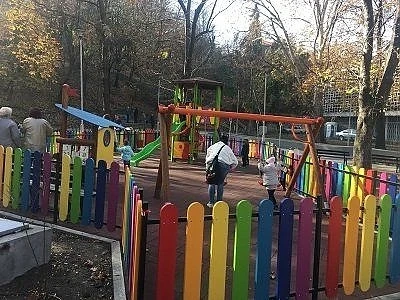 126 детски площадки ремонтират в София догодина 