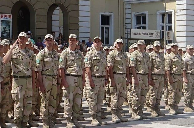 Ракетен обстрел над базата с български военнослужещи в Кандахар, няма пострадали