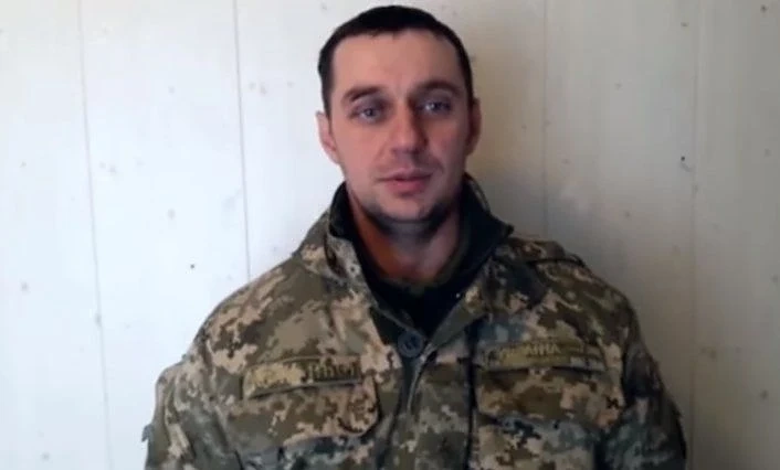 Трима от пленените моряци \'признават\' вината на Украйна във видео, пуснато от Русия