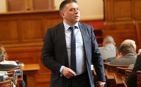 750 лв. глоба за отсъствие на депутат по време на поименната проверка, предлагат от ГЕРБ