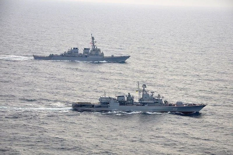 Русия блокира главни украински пристанища на Азовско море