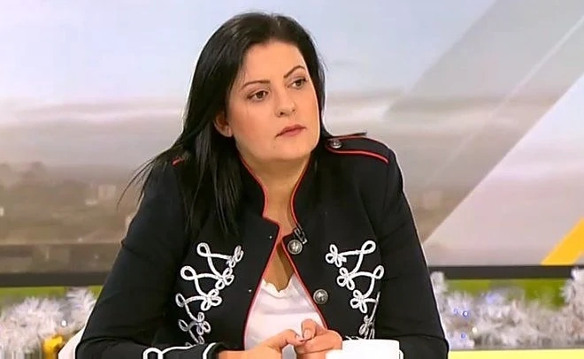 Вместо да даде заплати в Полимери, Банев предпочел да си купи кола, разказва юрист в дружеството