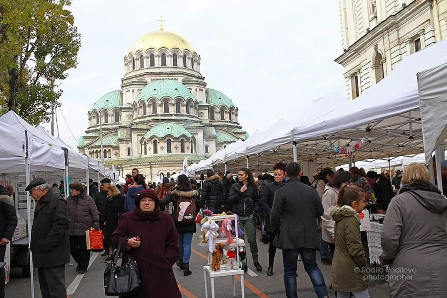 Коледният фермерски пазар ще се проведе  тази неделя пред „Александър Невски“