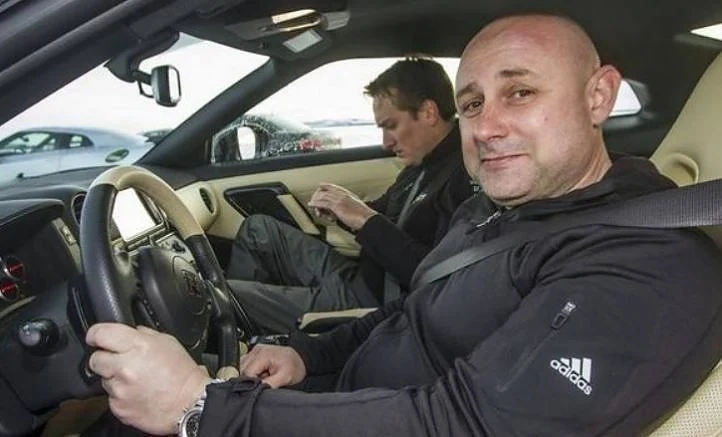 Това е бизнесменът, поръчал да разорат дюните, за да не му пречат на гледката към морето