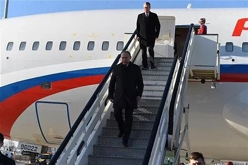 Путин пристигна в Белград
