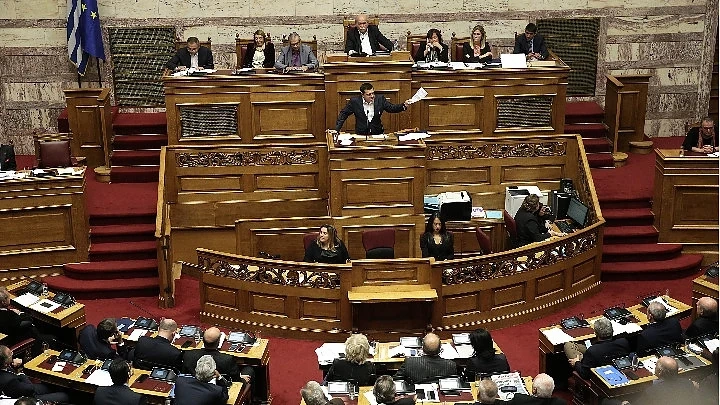Гръцкият парламент одобри договора за новото име на Македония