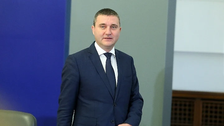 Владислав Горанов: От 1 януари 2022 година в България ще може да се плаща в евро 