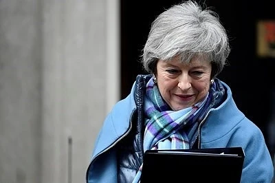 Подкрепата на парламента поставя Тереза Мей пред неизбежен сблъсък с ЕС за Брекзита