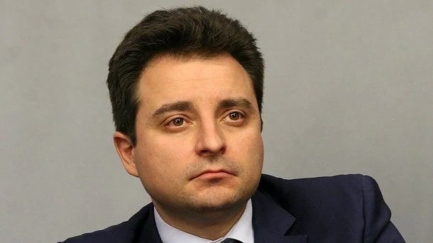 Банов е спомогнал за опрощаването на над 1 млн. лв. Тях ги няма в съдебния иск, твърдят от БСП