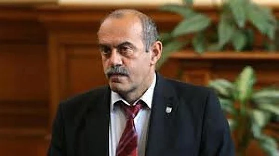 \'Атака\' се разграничи от изказването на Симеонов за Йончева