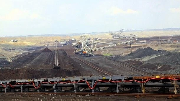 Жители на радневските села Бели бряг и Трояново излязоха на протест пред парламента