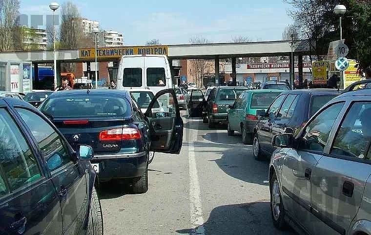 Внимание: КАТ спира регистрацията на коли след 15 ч днес