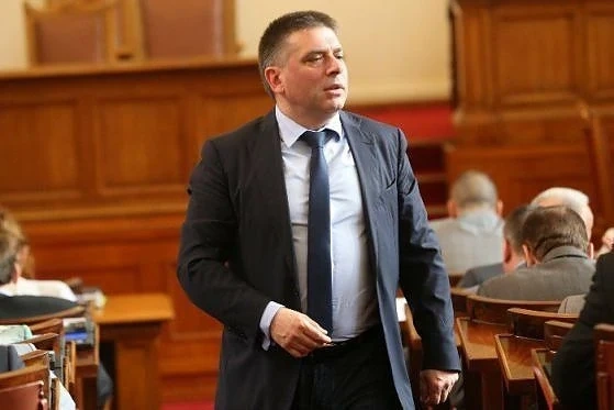 Нова ЦИК ще има средата на другата седмица, ако БСП не се върне в НС, остава без зам.-председател