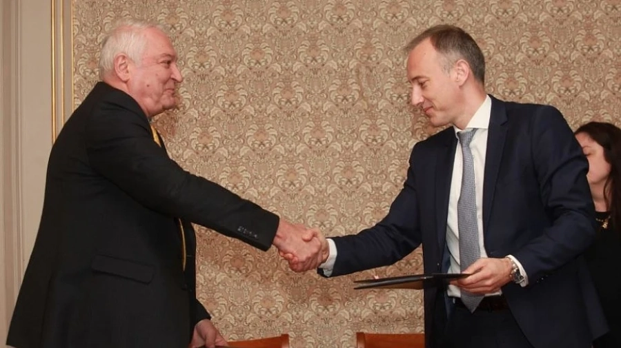 Учениците ще ходят безплатно на театър
