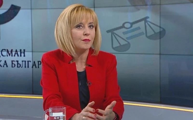 Манолова: Депутатите да решат дали ще работят за 30 банки или за 6,5 млн. българи