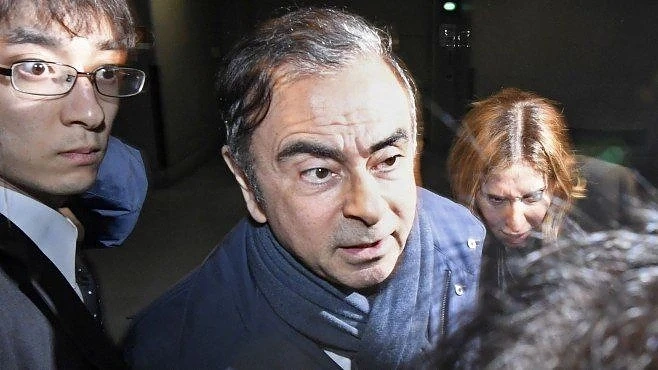 Отново арестуваха бившия шеф на Нисан и Рено Карлос Гон